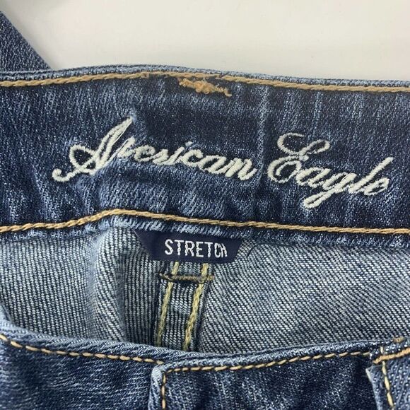 American Eagle Favorite Boyfriend Jeans Distressed - Picture 8 of 9